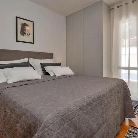 Three-bedroom With Sea View 04 * Makarska