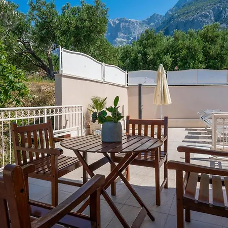 Three-bedroom With Sea View 04 * Makarska