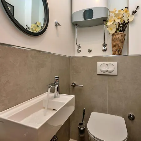 Three-bedroom With Sea View 04 *