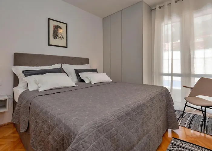 Three-bedroom With Sea View 04 * Makarska