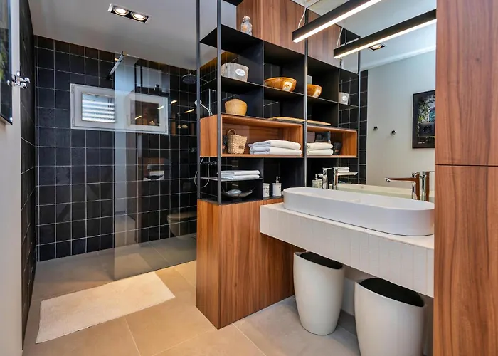 Three-bedroom With Sea View 04 Feriehus *