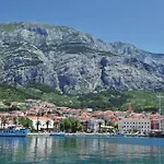 Three-bedroom With Sea View 04 Μακάρσκα