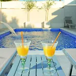 Σπίτι διακοπών Three-bedroom With Sea View 04 Μακάρσκα