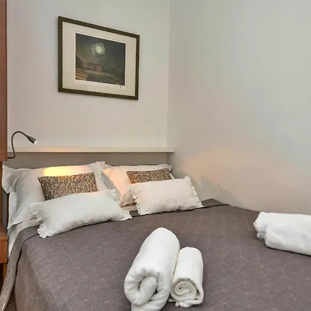 Three-bedroom With Sea View 04 Casa vacanze
