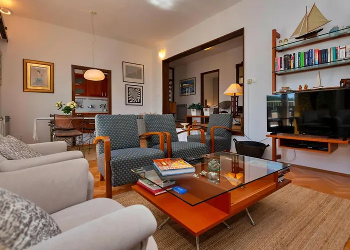 Three-bedroom With Sea View 04 Casa vacanze Makarska