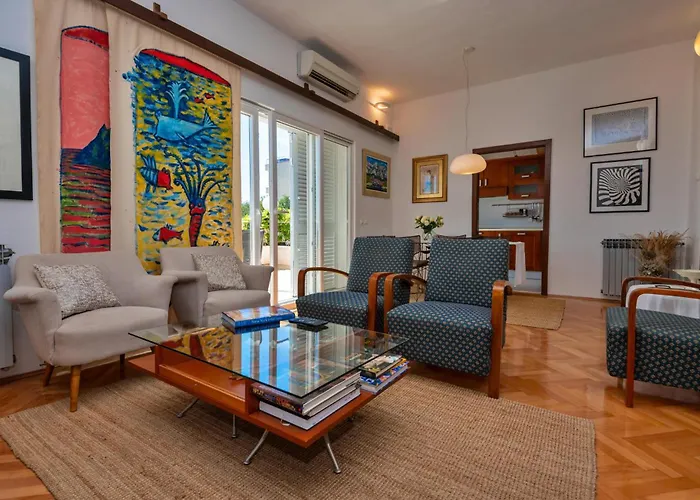 Holiday home Three-bedroom With Sea View 04 Makarska