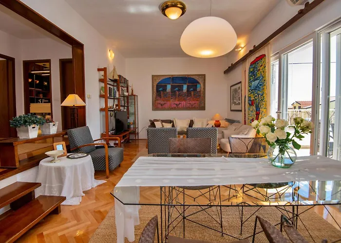 Tatil Evi Three-bedroom With Sea View 04 Makarska