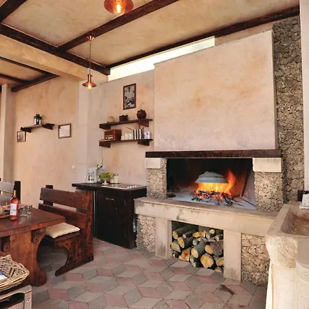 Dom wakacyjny Three-bedroom With Sea View 04 Makarska