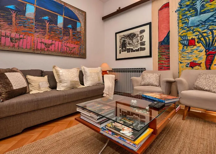 Casa de Férias Three-bedroom With Sea View 04 Makarska