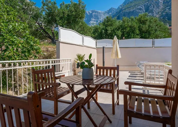 Three-bedroom With Sea View 04 * Makarska